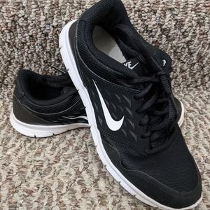 Women's nike sneakers